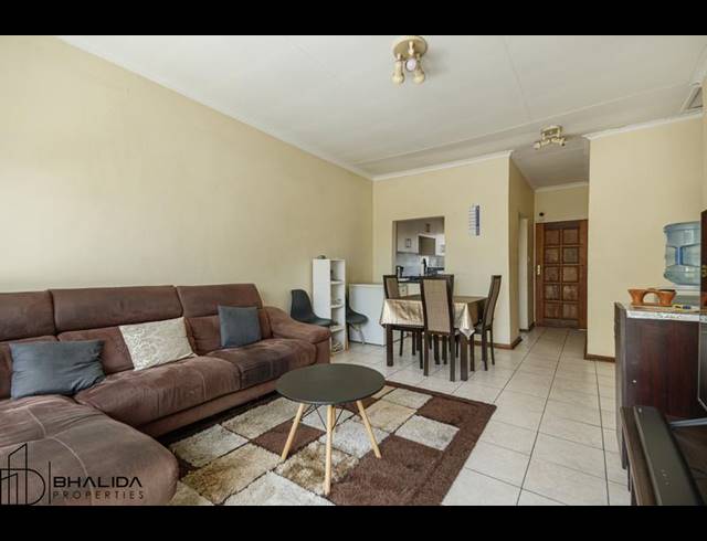 2 BEDROOM APARTMENT FOR SALE IN BUCCLEUCH